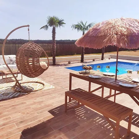 Le Tropical * Faremoutiers
