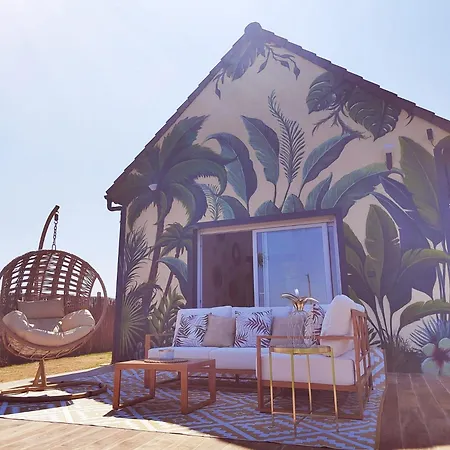 Le Tropical