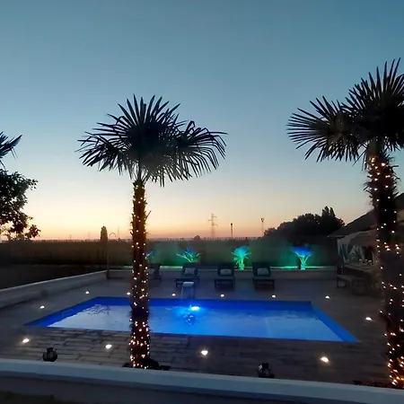 Holiday home Le Tropical Faremoutiers